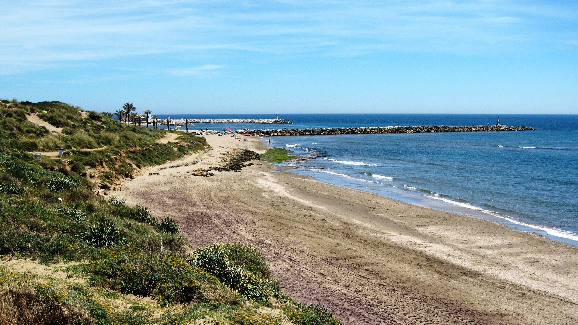 Marbella East: Everyday life with a lighter touch