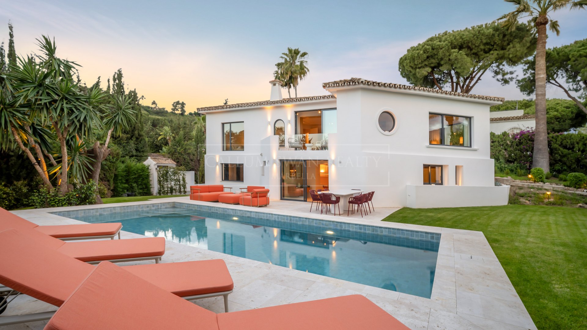 Charming Mediterranean Villa with views of La Concha in Nueva Andalucia