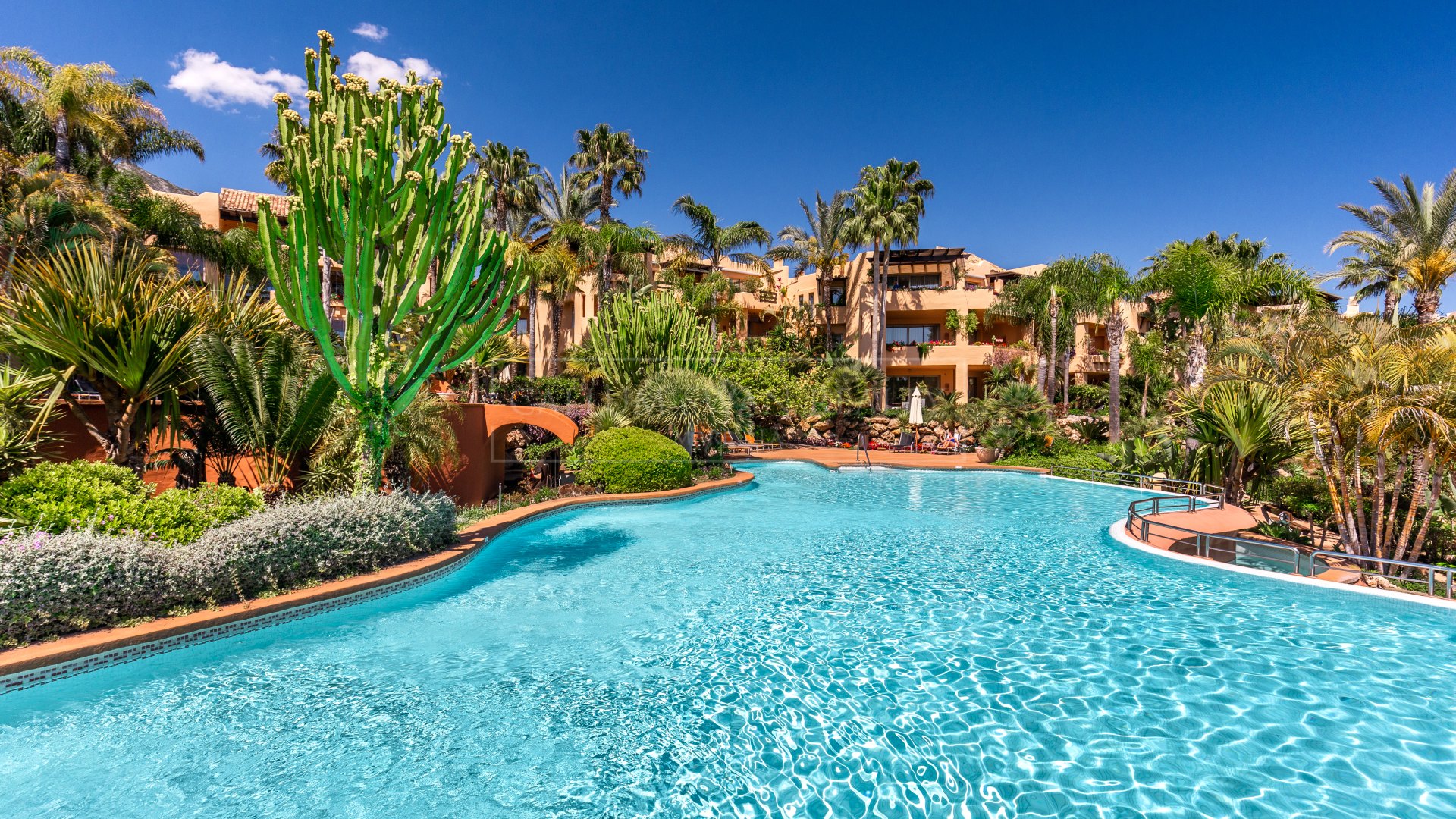 Appartement de trois chambres à louer dans le Mansion Club, Golden Mile de Marbella