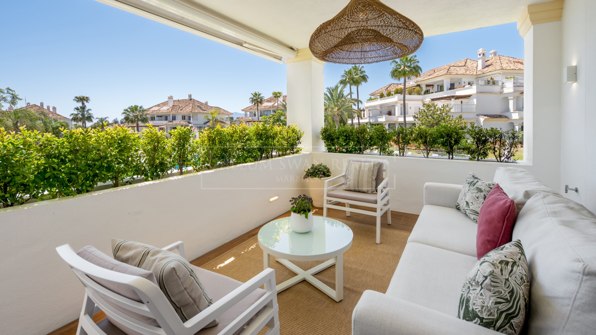 Appartement de trois chambres avec vue sur la piscine à vendre à Monte Paraiso, Marbella Golden Mile