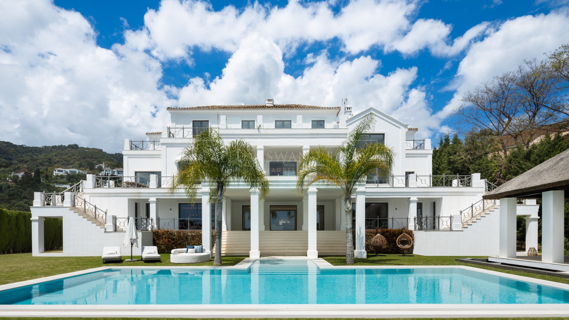 Elegant Villa with Open Views in El Madroñal, Benahavis