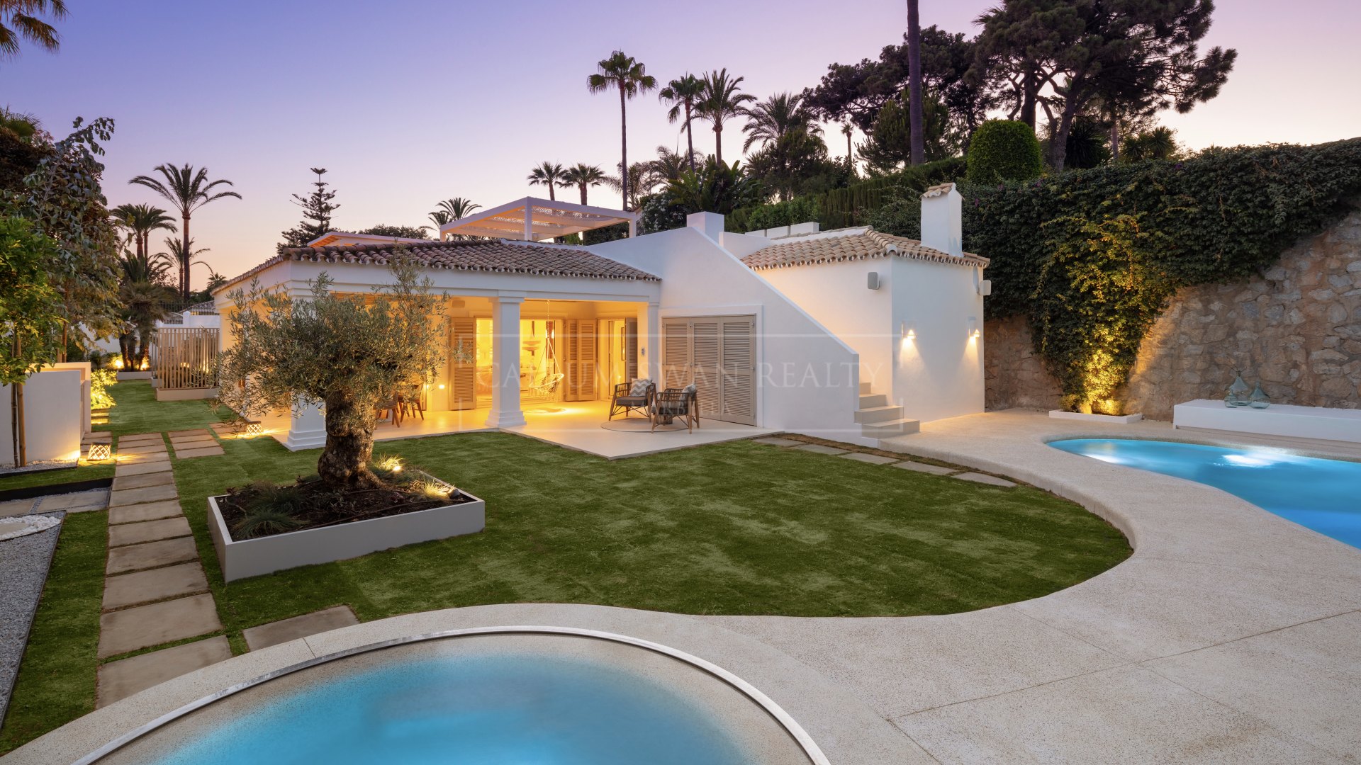 Villa for rent in Los Verdiales, Marbella Golden Mile