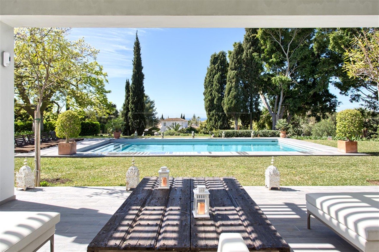 Villa for sale and rent in Marbella Hill Club, Marbella Golden Mile