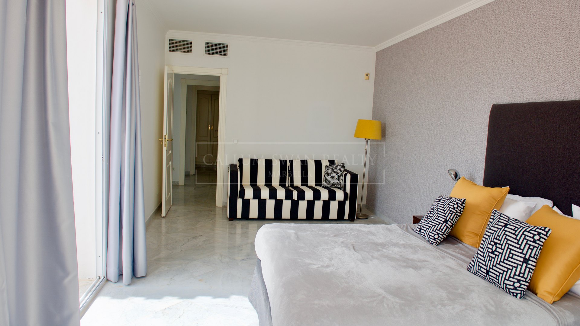 Duplex Penthouse for rent in Puente Romano, Marbella Golden Mile