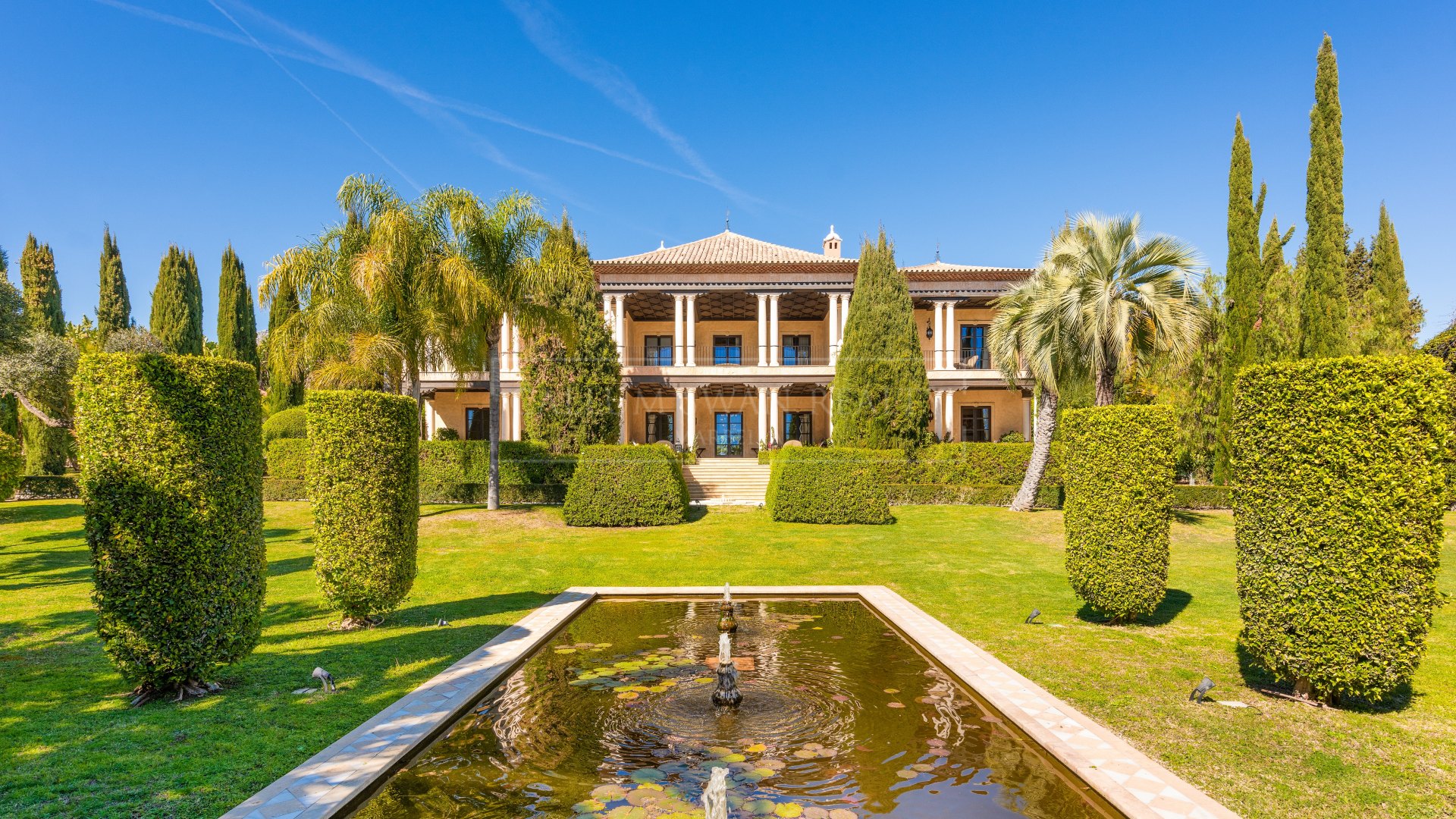 Spectacular luxury residence with sea views in Marbella