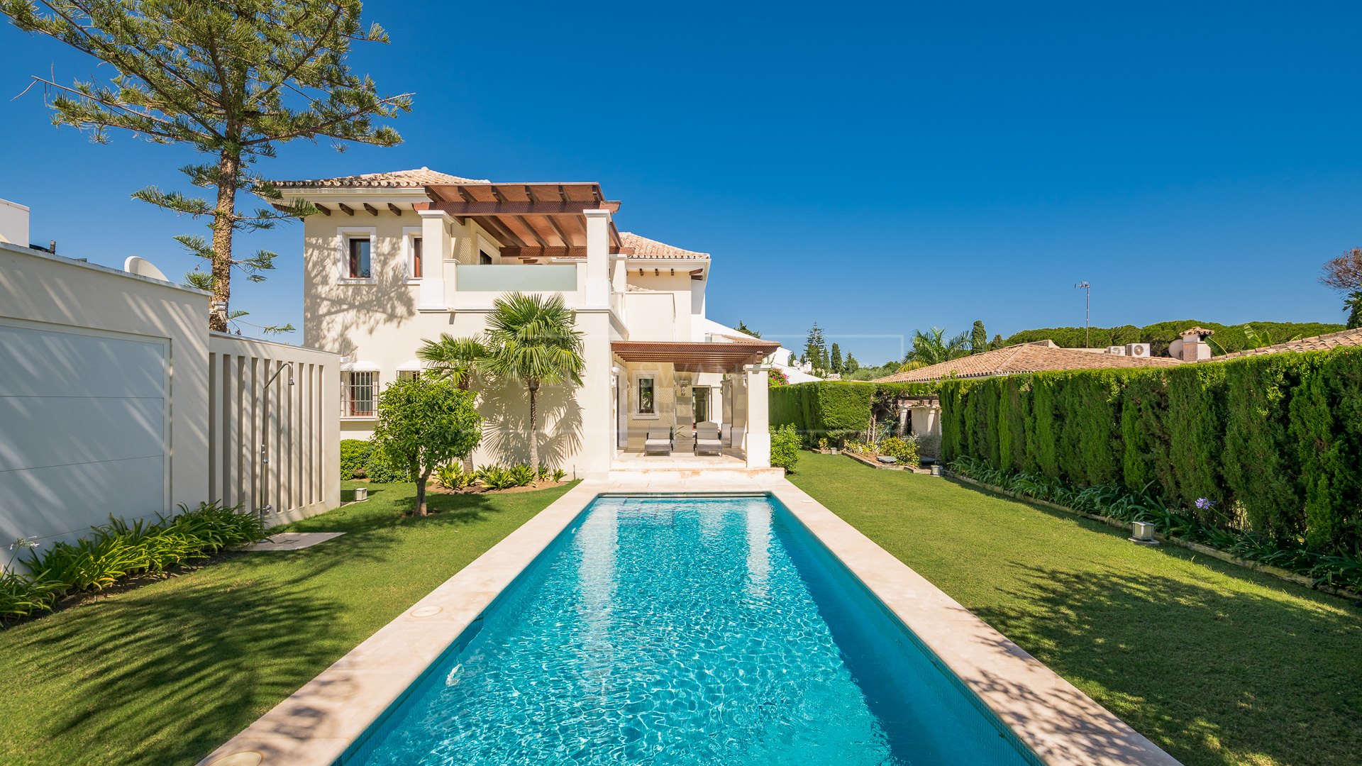 Luxury villa for sale in Casablanca, Golden Mile, a short walk from the beach
