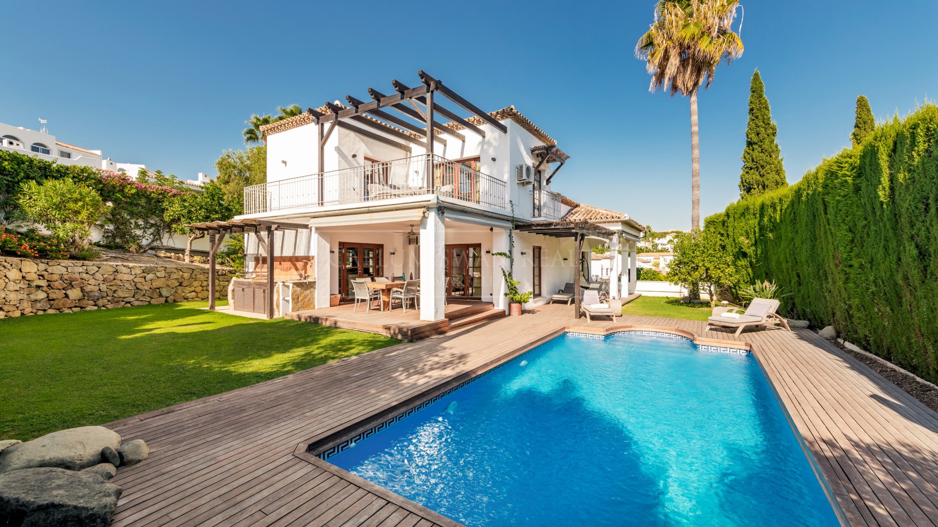 Villa en venta en la comunidad privada de Marbella Country Club