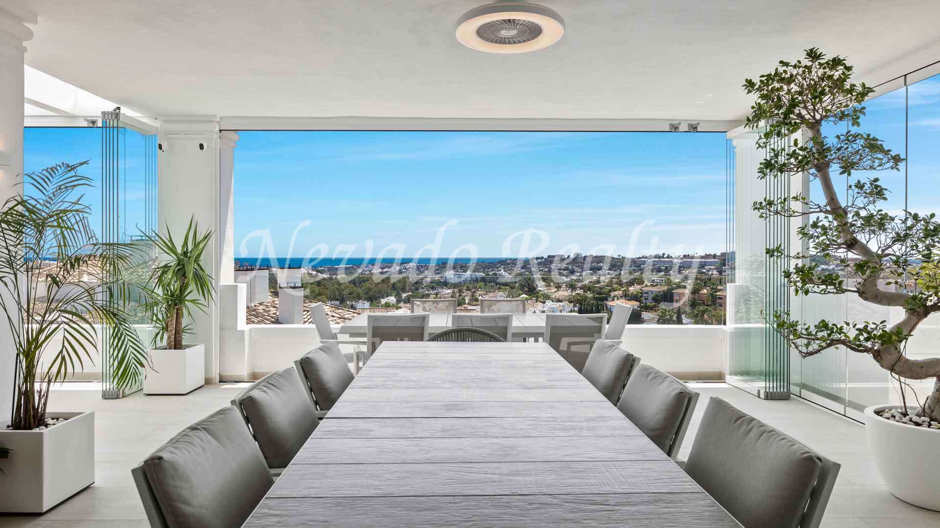 Appartement à Nueva Andalucia avec vue sur la mer à vendre