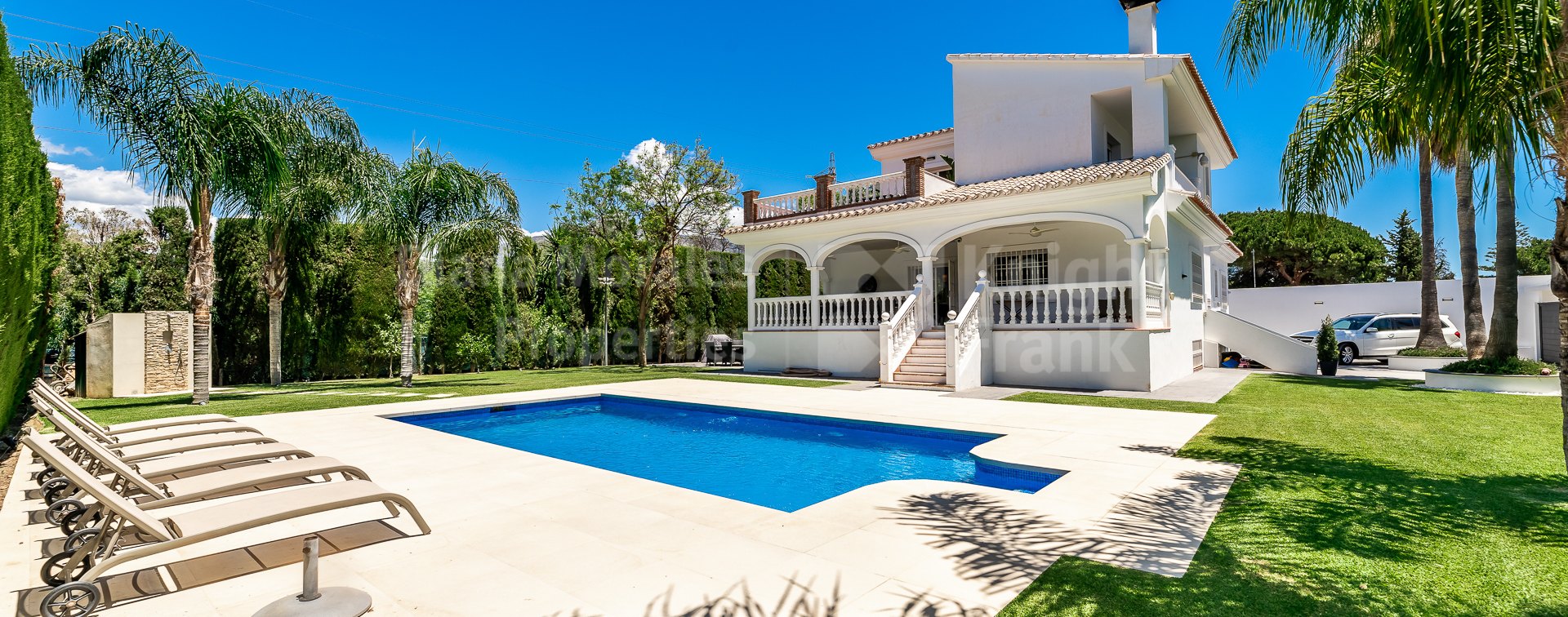 Villa with reform project in Atalaya de Rio verde