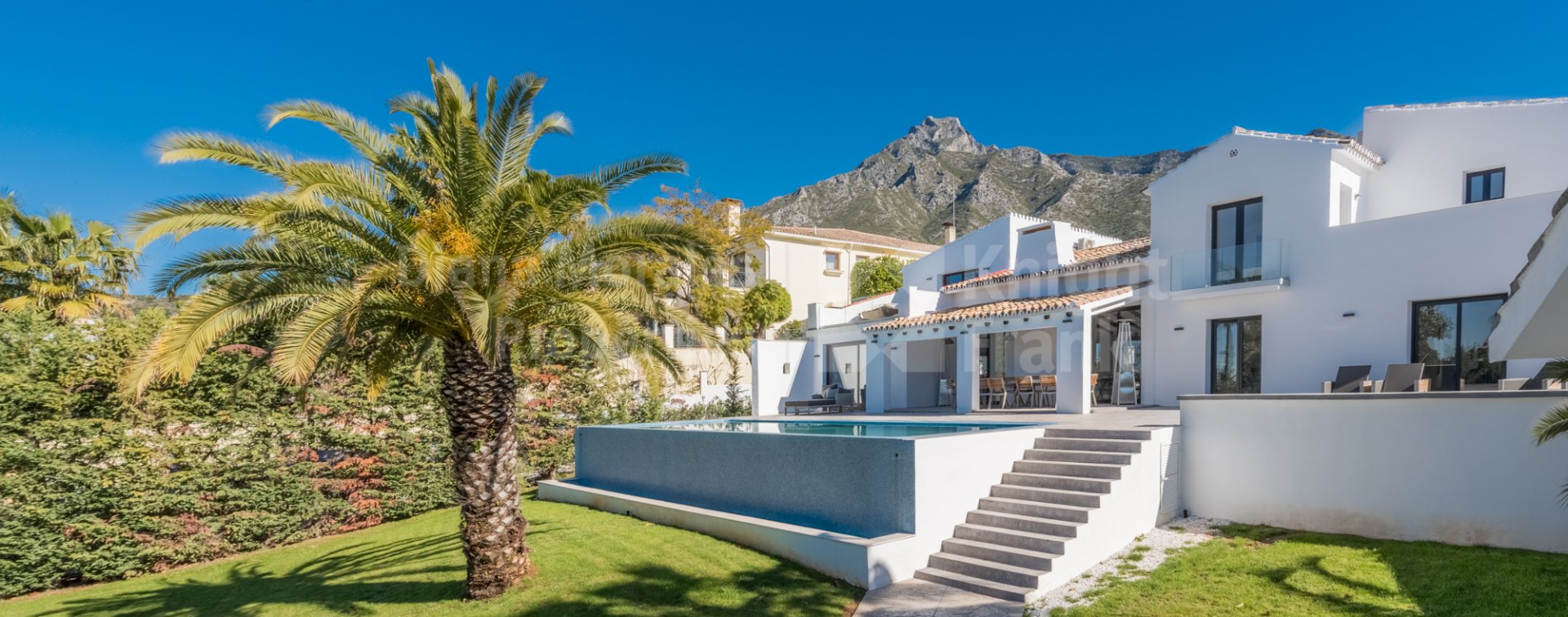 Marbella Hill Club, Completely refurbished villa in gated community