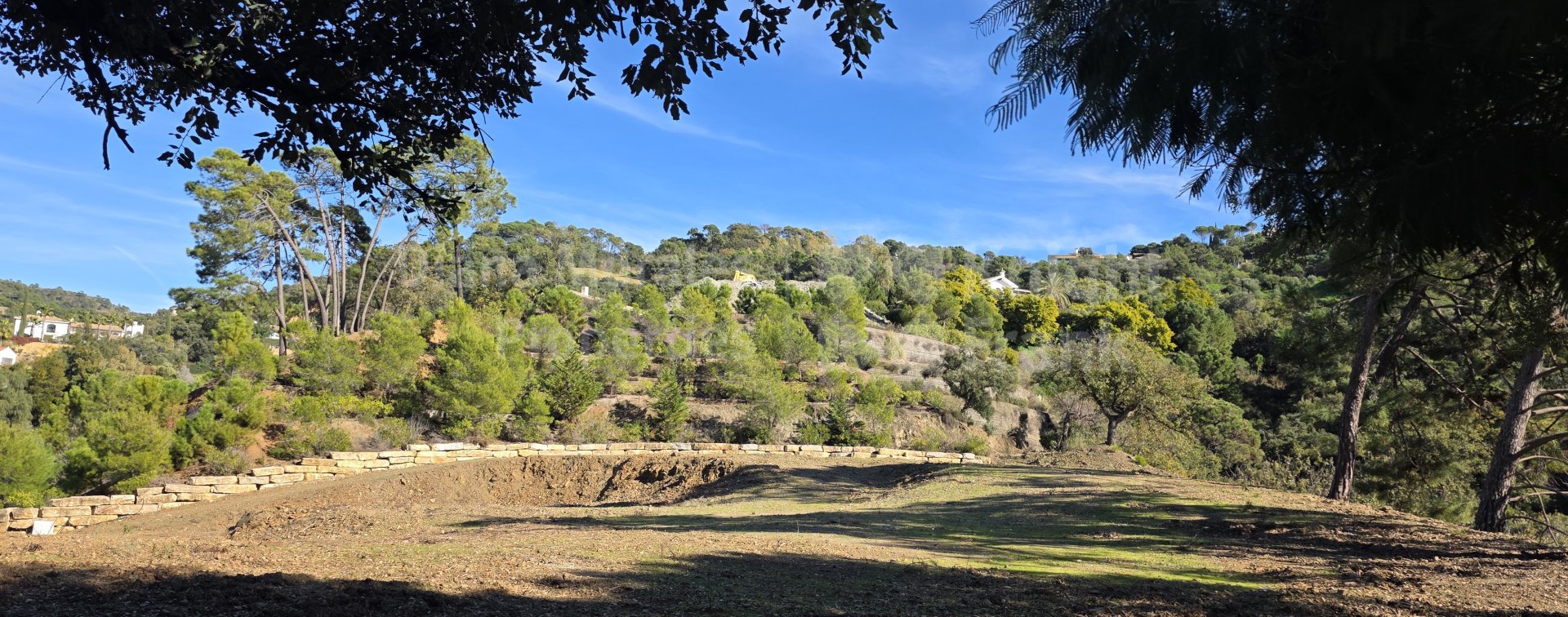 Außergewöhnliches Grundstück mit Blick auf den Golfplatz La Zagaleta