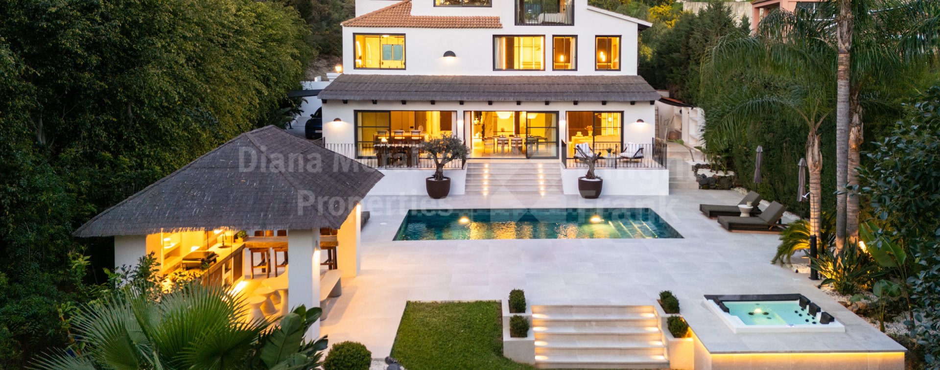 Las Brisas, Вилла Prado — светлая вилла с просторными террасами и прекрасными зонами отдыха на открытом воздухе