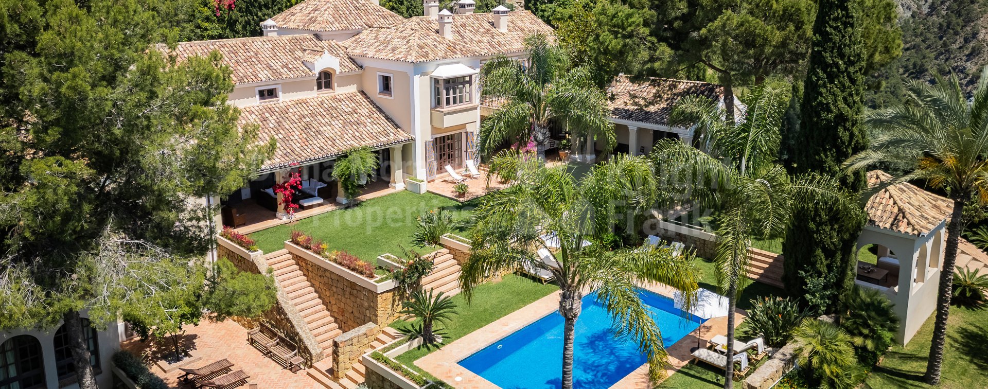 Great estate with sea views in El Madroñal