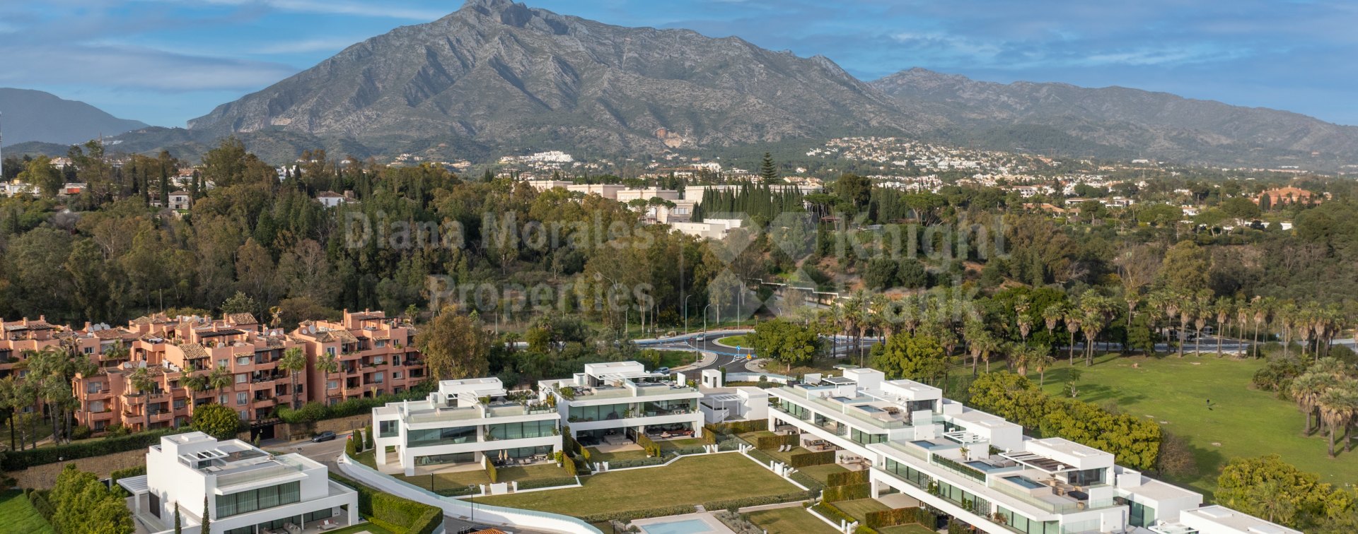 Marbella Golden Mile, Villa design à Vilas12, à deux pas du Puente Romano
