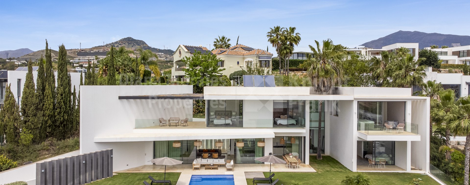 Villa Fuego. Magnífica villa de 5 dormitorios con vistas panorámicas al mar en La Alquería