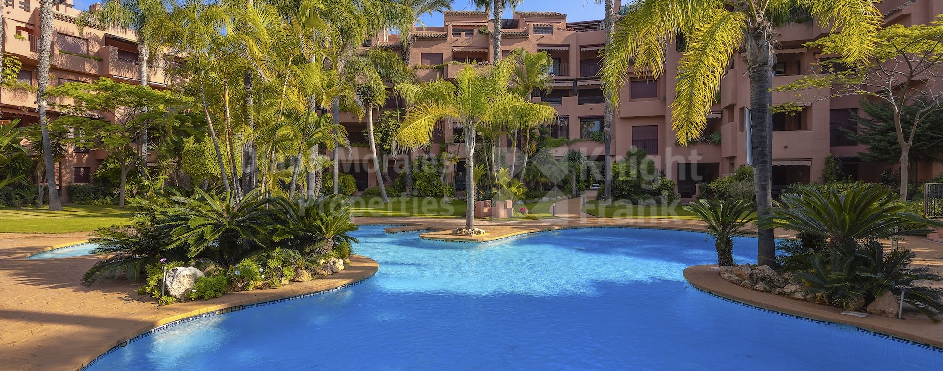 Apartamento de 3 dormitorios en 1ª planta en Alicate Playa