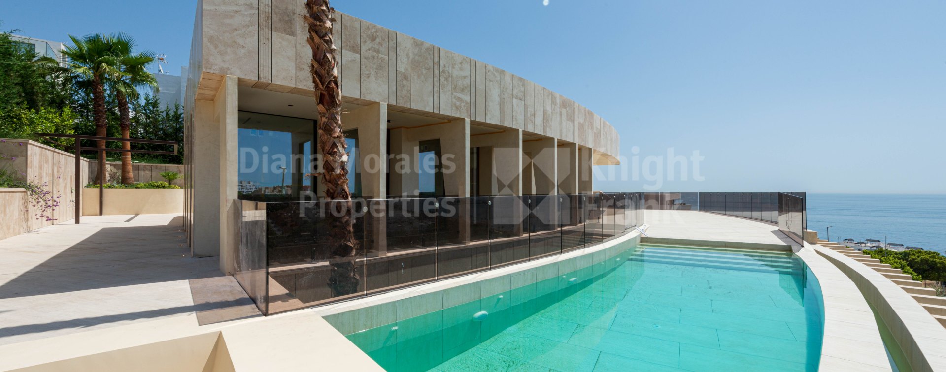 Casares, Moderne Villa mit 4 Schlafzimmern neben Finca Cortesin