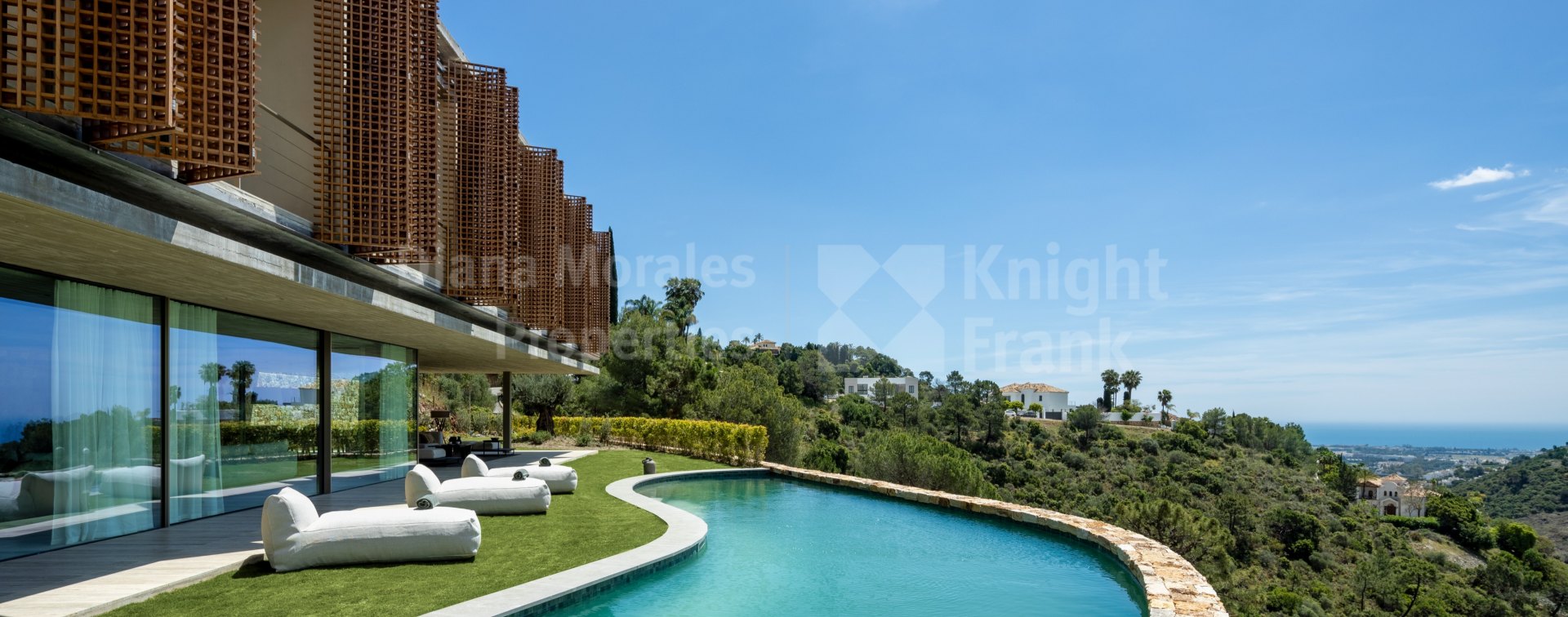 Contemporary villa for rent in El Madroñal