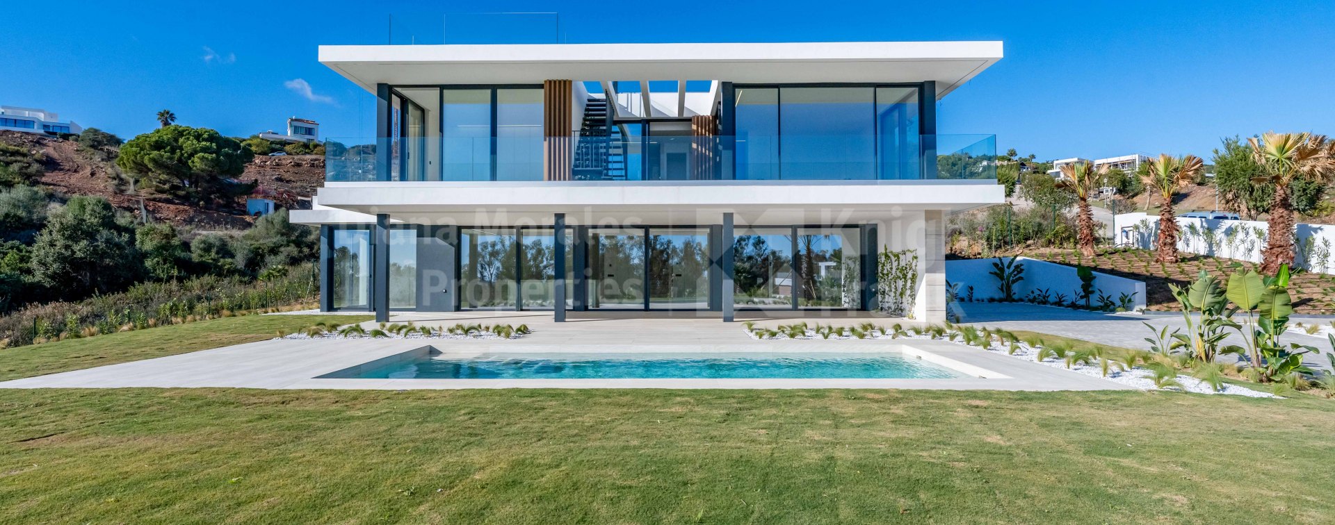 Villa contemporánea de 5 dormitorios a estrenar en La Reserva de Sotogrande