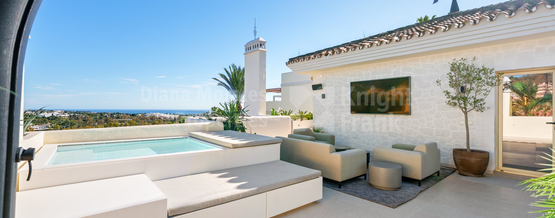 Palacetes Los Belvederes, Penthouse en duplex avec vue dans un complexe fermé