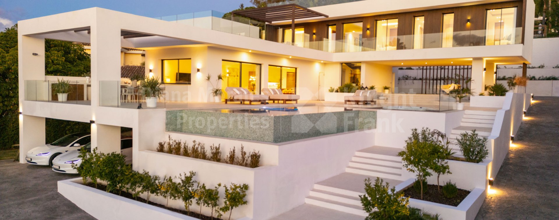 Villa Julia, vivienda contemporánea de nueva construcción en El Paraíso Medio, Estepona