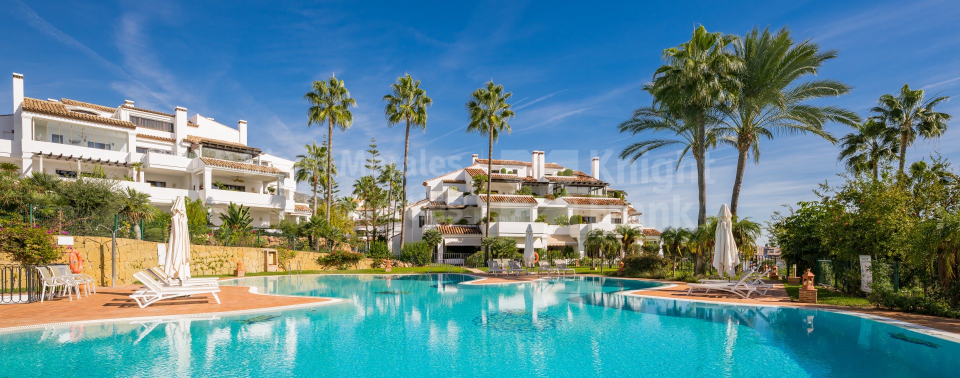 Двухуровневый пентхаус в Monte Paraiso Country Club