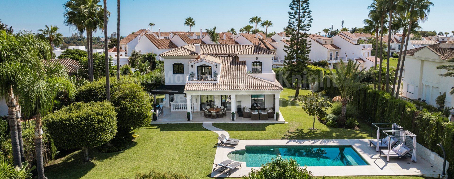Villa Montebello: design and comfort in Monte Biarritz