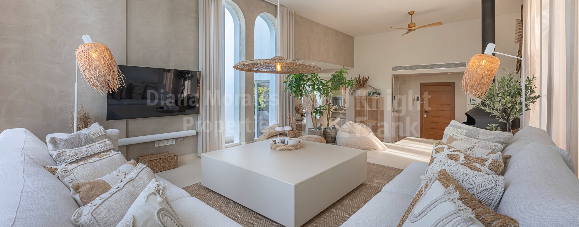 Atalaya de Rio Verde, Villa de estilo mediterráneo con toques Boho Chic