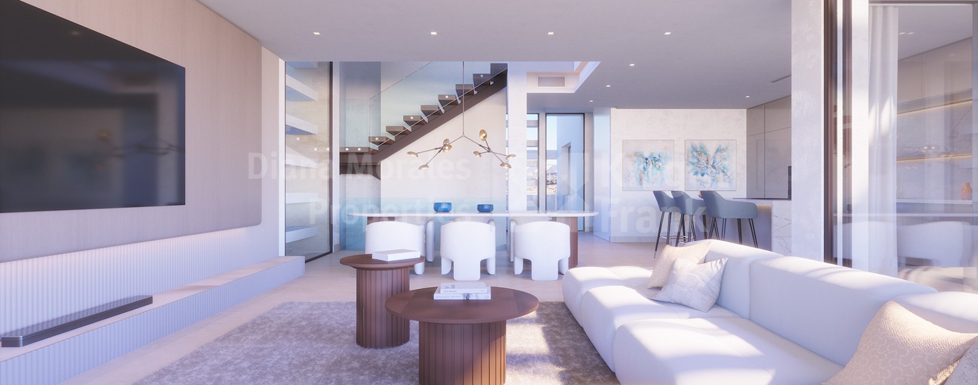 Villa with sea views facing the Estepona golf course