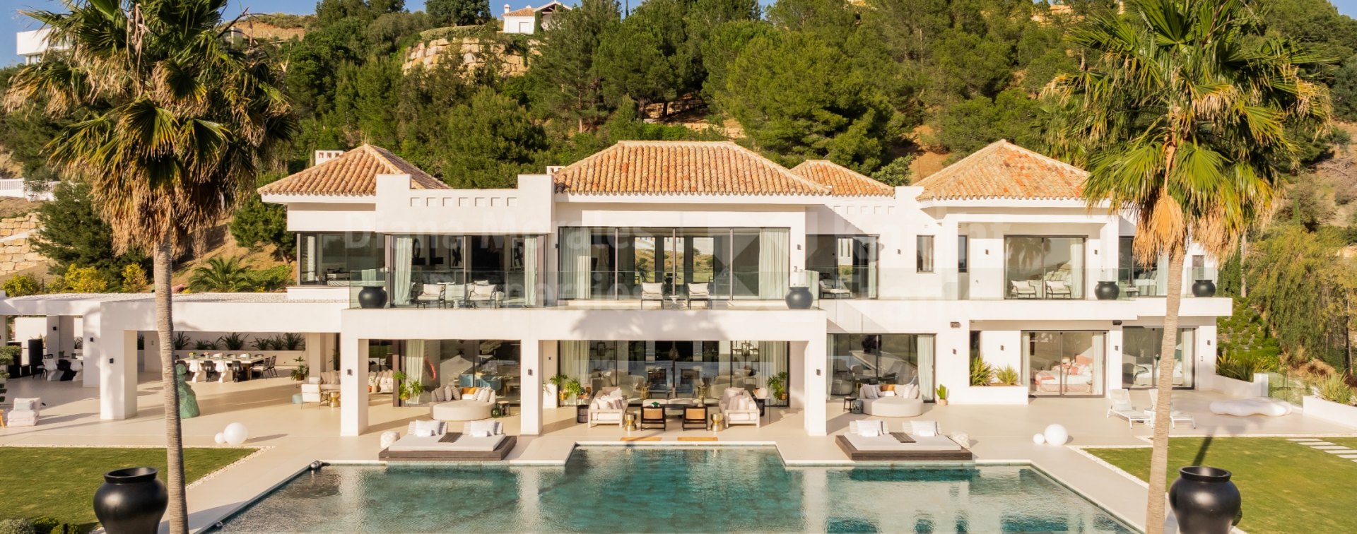 L'élégance moderne au cœur de la nature : Une villa luxueuse au Marbella Club Golf Resort