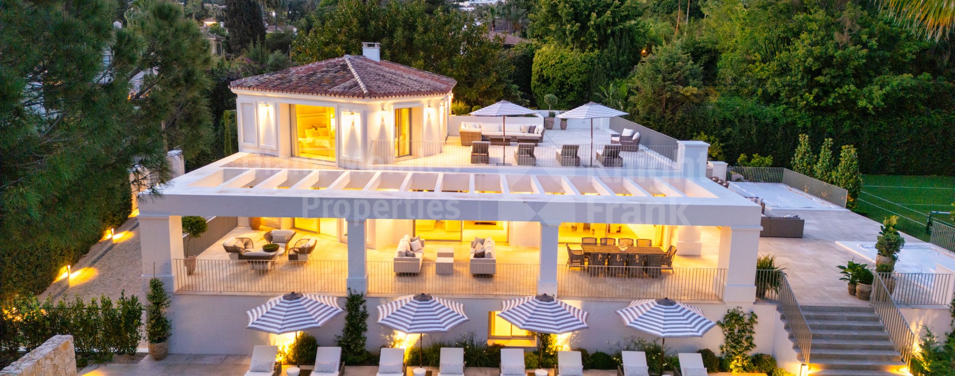 Rocio de Nagüeles, Villa Summer, grande maison dans un quartier résidentiel avec court de tennis