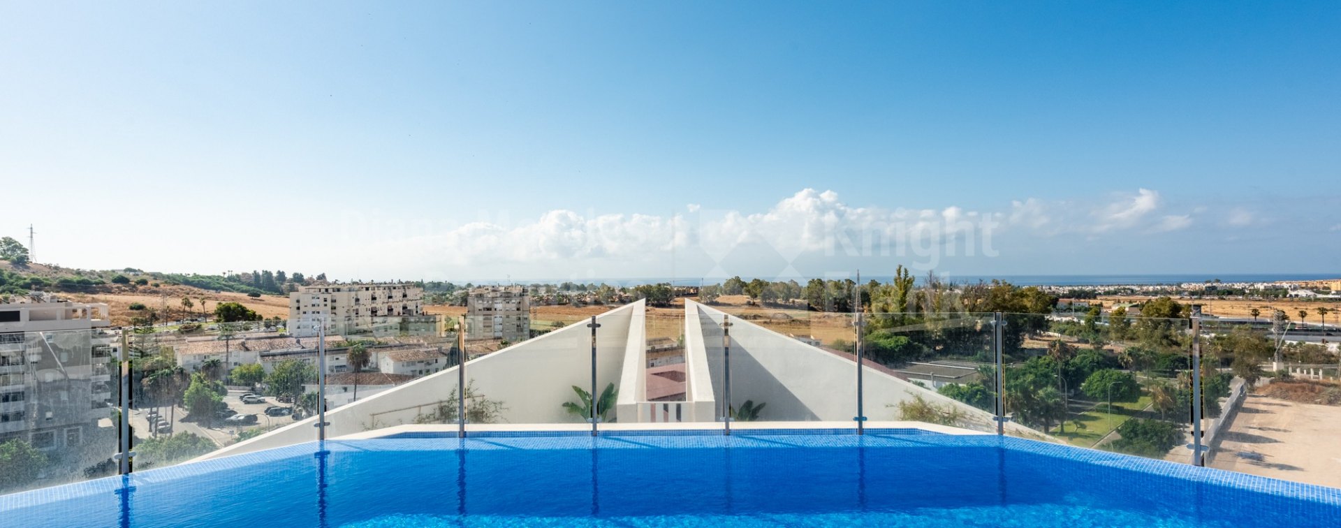 Apartamento nuevo de 4 dormitorios en Nueva Andalucía