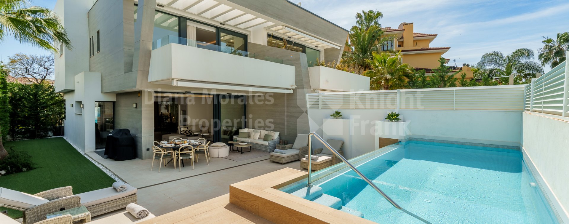 Ventura del Mar, Villa contemporánea junto a Puerto Banús, a pocos pasos del mar