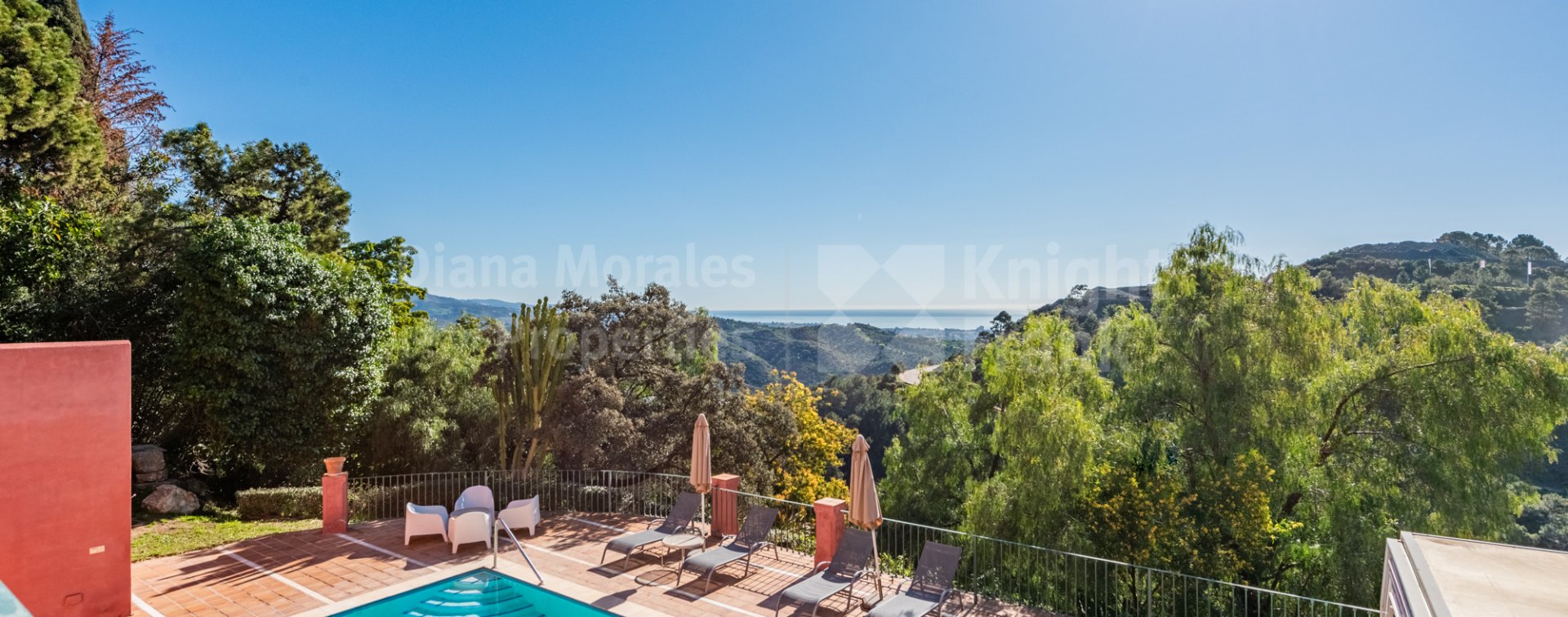 El Madroñal, La Vela, traditional Elegant Estate with Panoramic Views