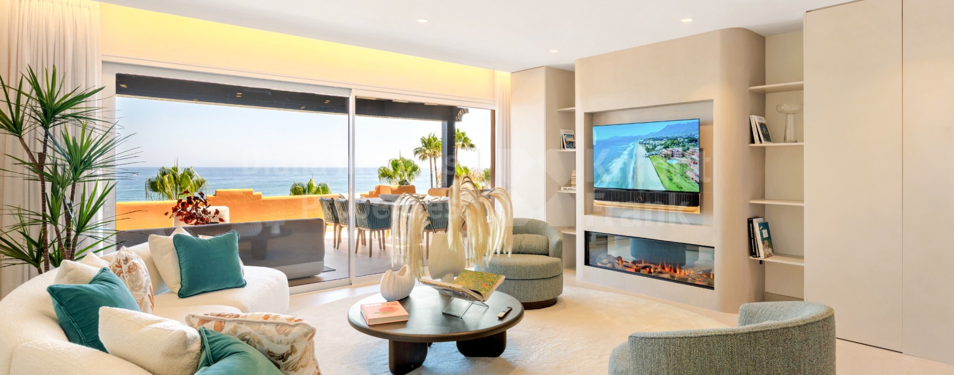 Los Granados del Mar 221, 4 bedroom flat in front line beach