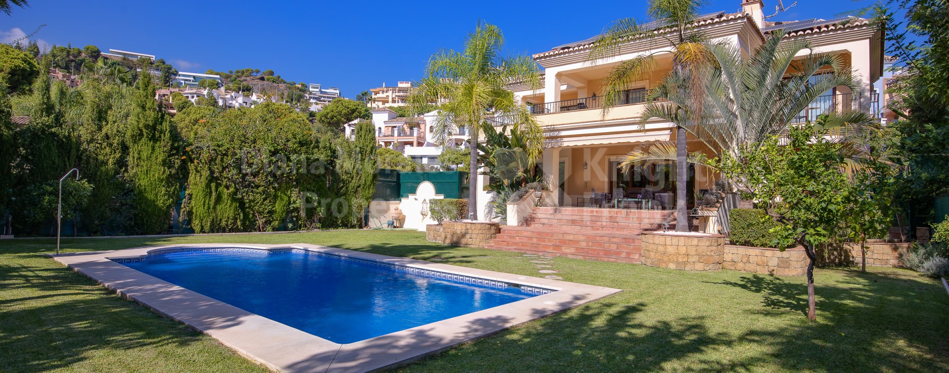 Six bedroom villa with unparalleled comfort in Los Arqueros