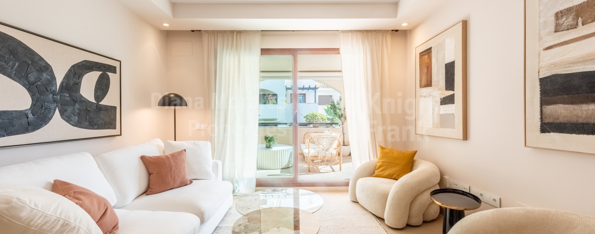 Apartamento en primera planta en La Medina de Banus