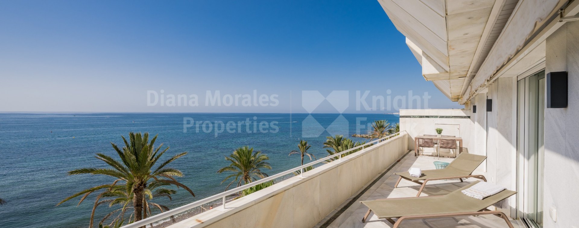 Frontline beach apartment in Mare Nostrum, Marbella Golden Mile