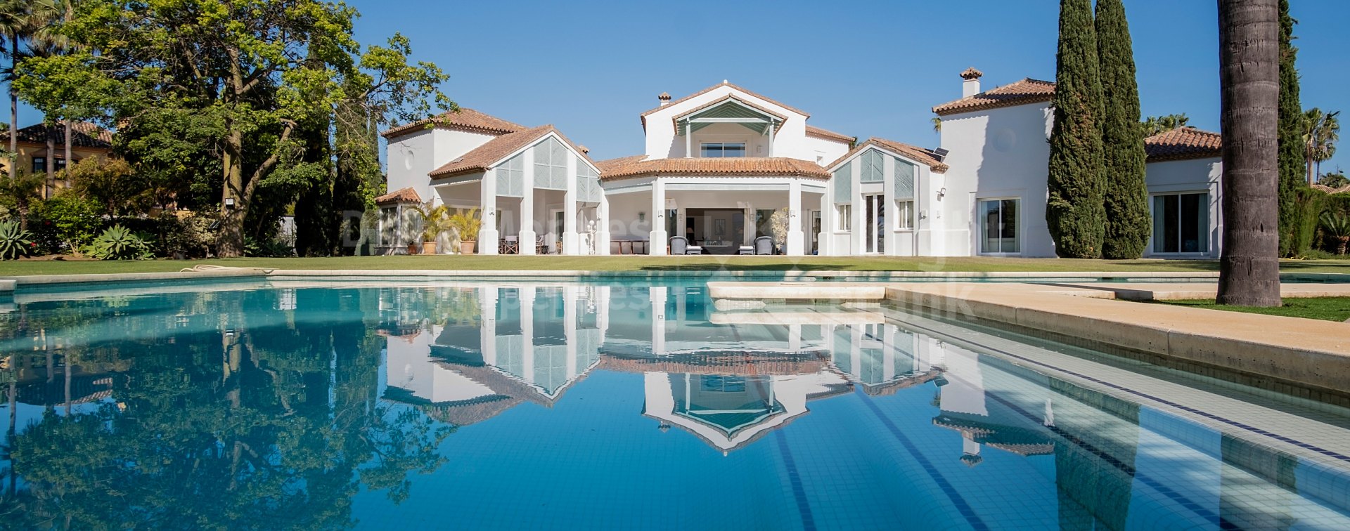 Villa en Guadalmina Baja con gran parcela