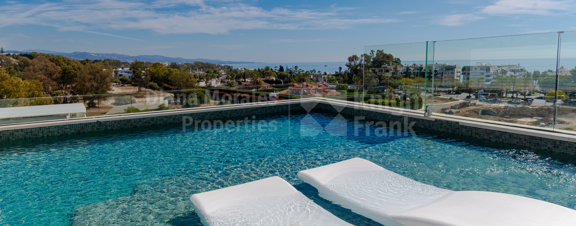 Stunning triplex on the Golden Mile with private pool