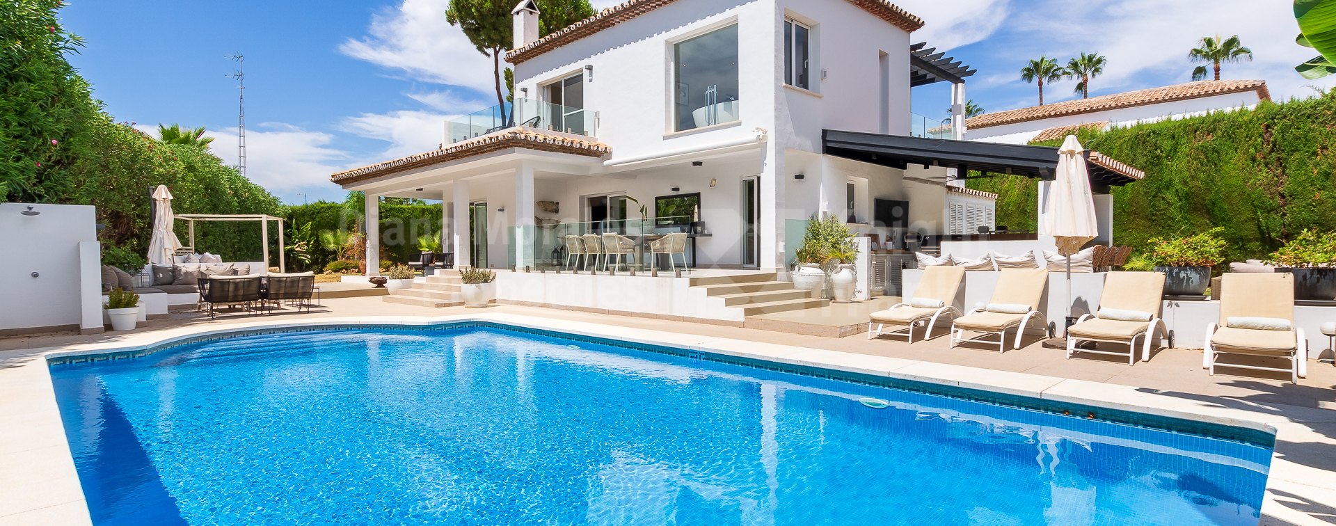 Villa in gated community of Marbella Country Club