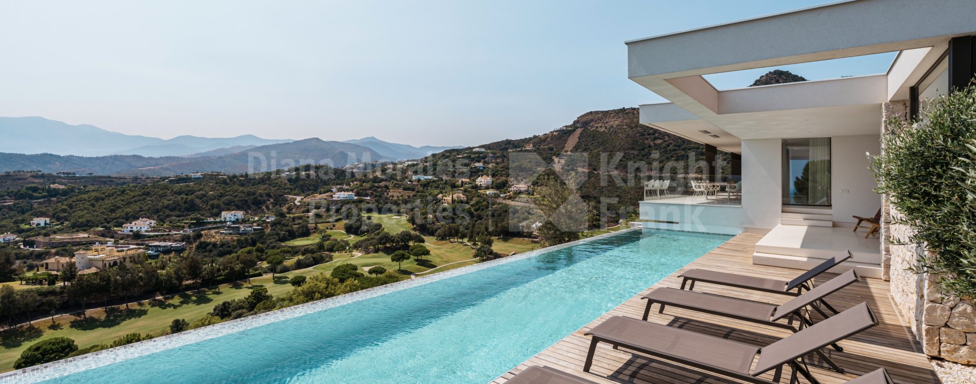 Elegant 4 bedroom townhouse Marbella Club Golf Resort