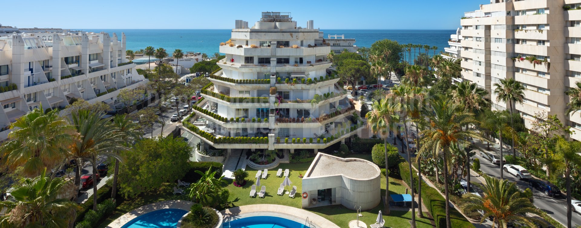 Marbella Centre, Spectacular duplex penthouse in the best address in Marbella town