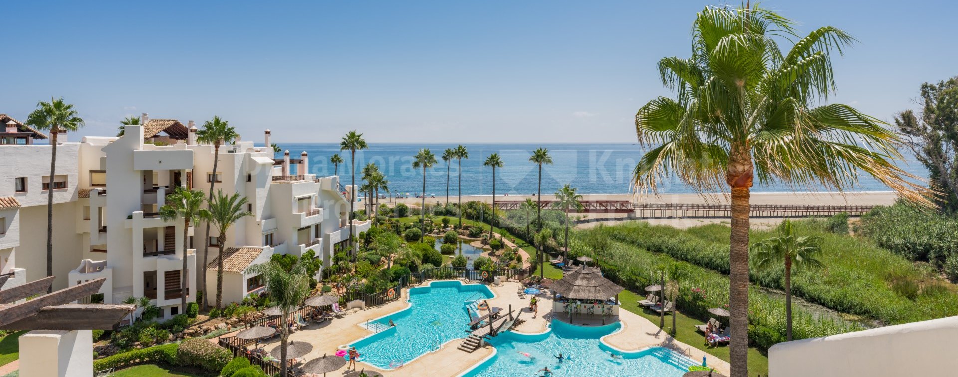 Bahía del Velerín, Four-bedroom penthouse in front line beach complex