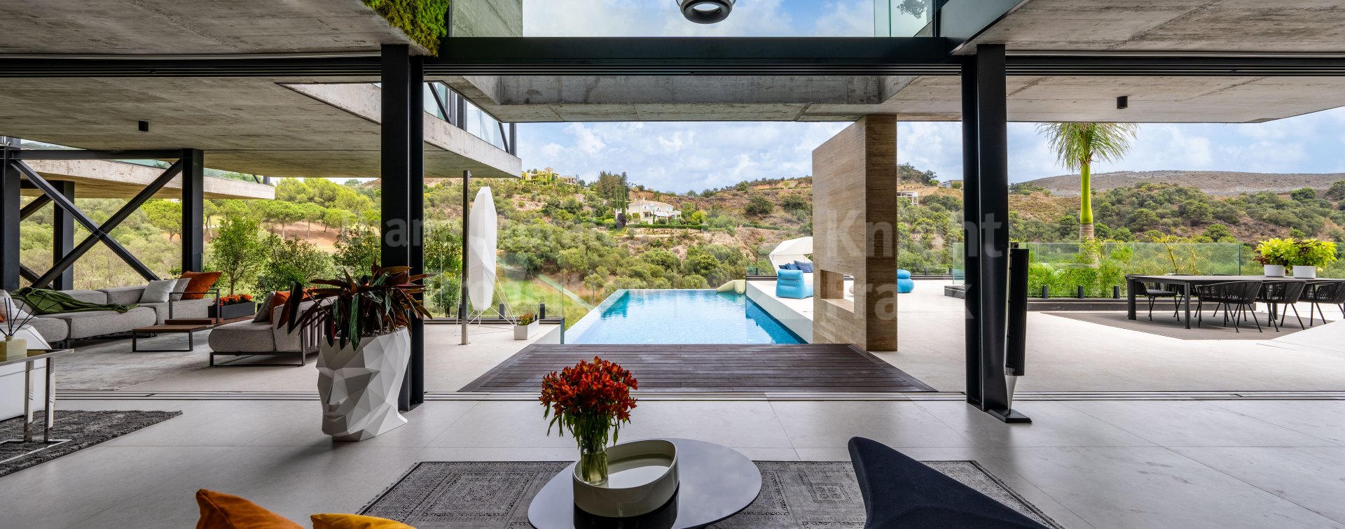 Marbella Club Golf Resort, Moderne Villa mit atemberaubender Aussicht