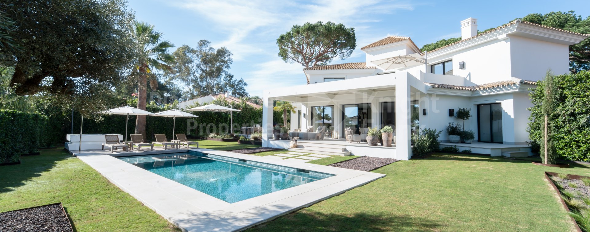 Villa de nueva construcción en La Reserva de los Monteros