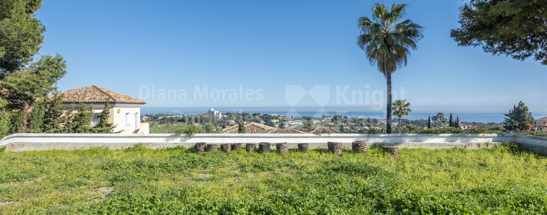 Paraiso Alto, Plot of land with spectacular sea views in a well established community
