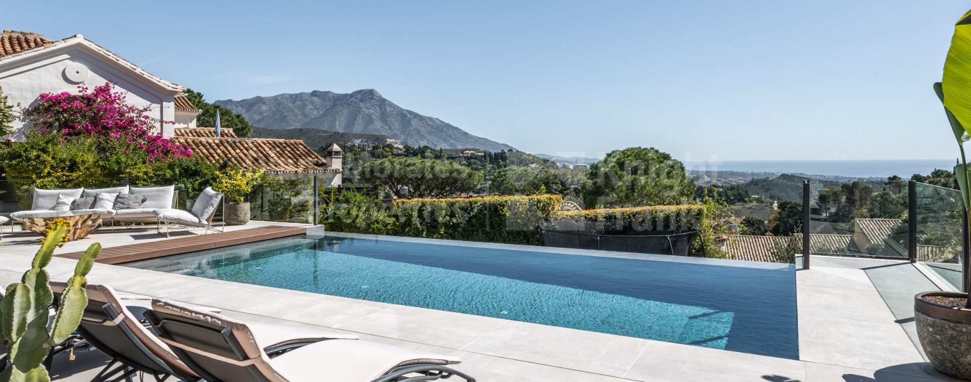 Stunning modern villa in El Madroñal: The Ultimate Mediterranean Lifestyle