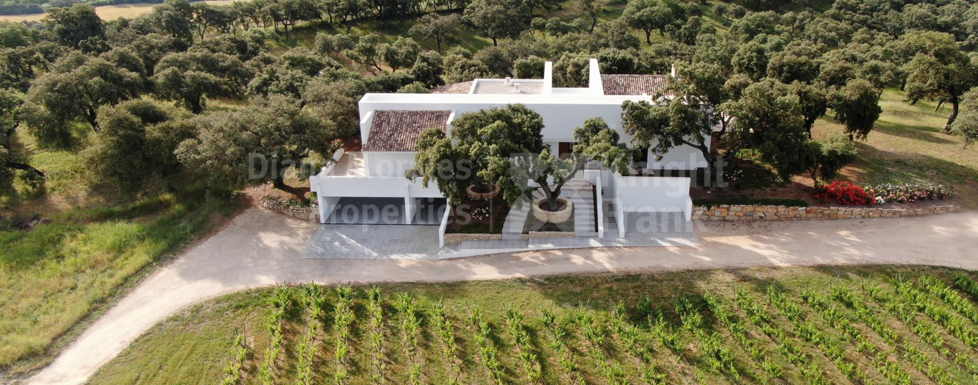 Ronda, Hacienda contemporánea en The Wine and Country Club