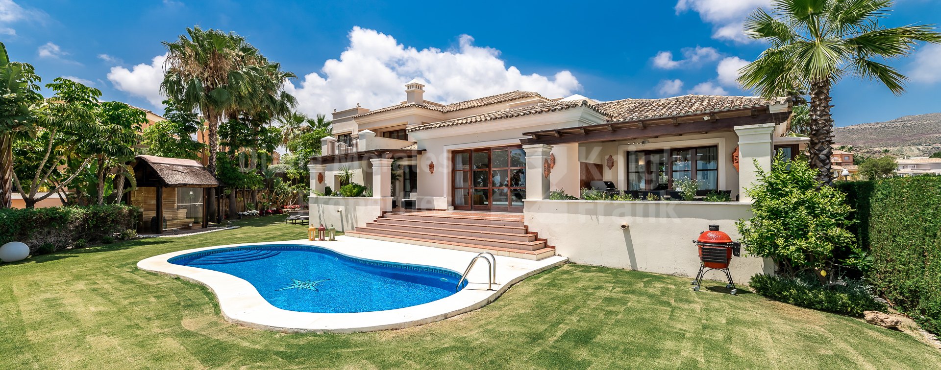 Villa à Nueva Andalucia avec des vues spectaculaires